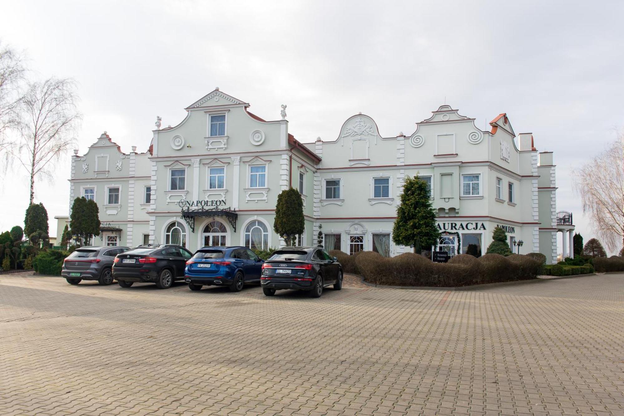 Hotel Napoleon Wroblew  Εξωτερικό φωτογραφία