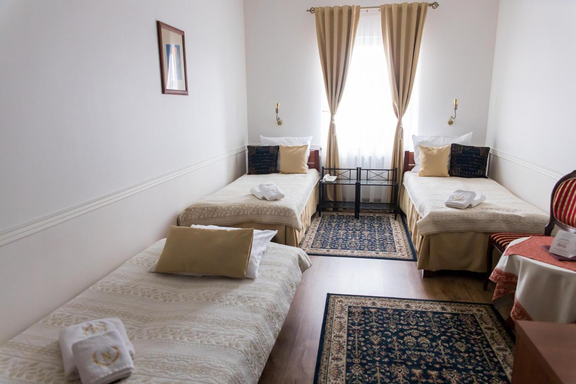 Hotel Napoleon Wroblew  Εξωτερικό φωτογραφία