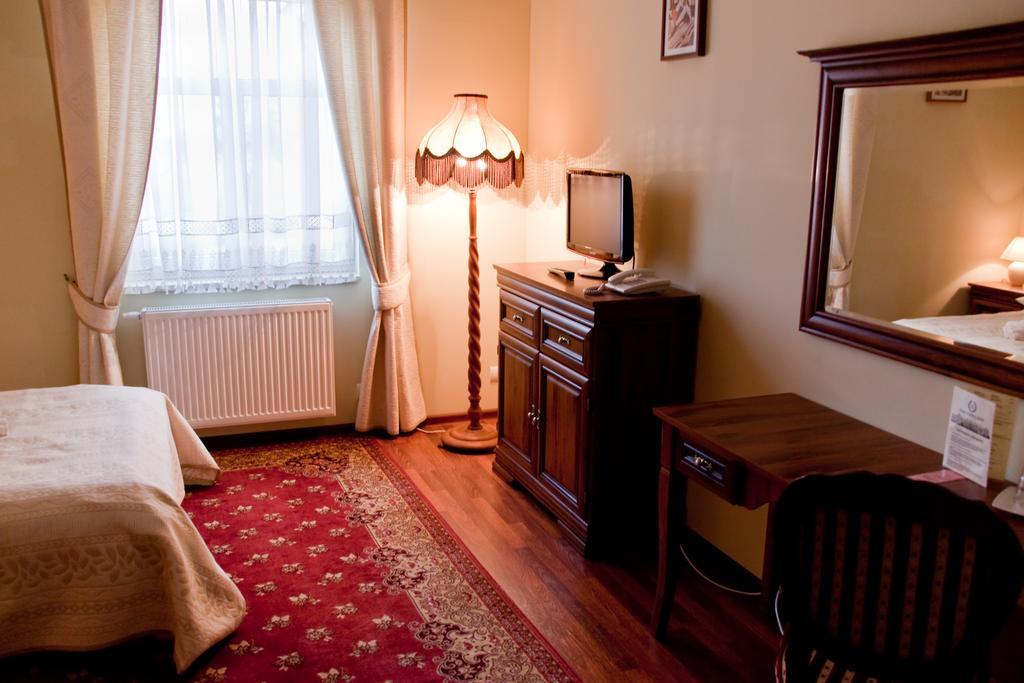 Hotel Napoleon Wroblew  Εξωτερικό φωτογραφία